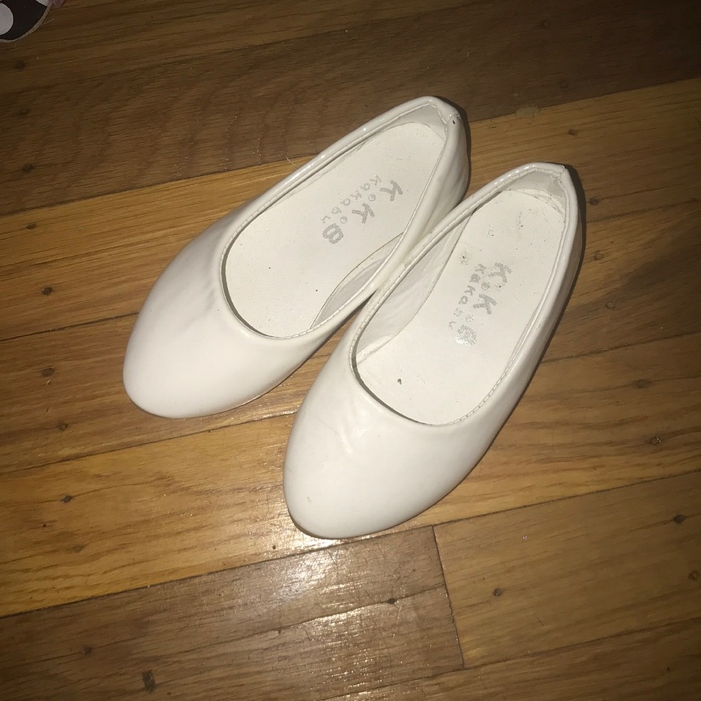 White dress shoe 8.5